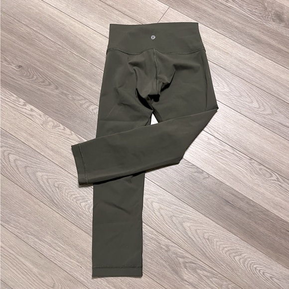 Size 4, Lululemon Wunder Under Crop (High-Rise) Dark Olive - Picture 3 of 4